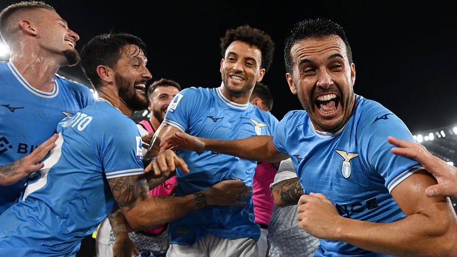 Serie A - Lazio v Inter Milan - Stadio Olimpico, Rome, Italy,  Lazio's Pedro celebrates with teammates after the match. Credit: Reuters Photo