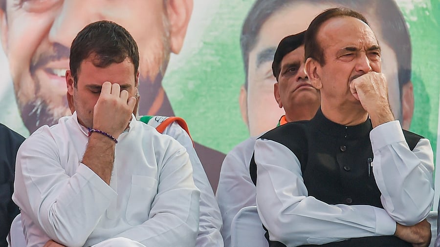 Ghulam Nabi Azad with Congress party leader Rahul Gandhi. Credit: PTI File Photo