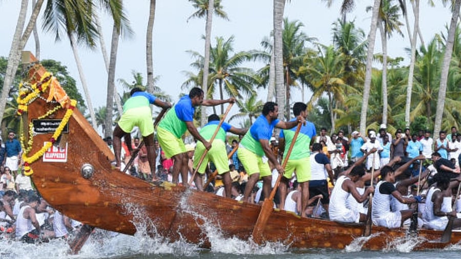 Named after the first Prime Minister of the country, Jawaharlal Nehru, the Nehru Trophy Boat Race is conducted on the Punnamada Lake, near Alappuzha district. Credit: Getty Images