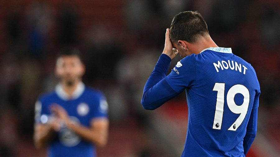 Mason Mount reacts after Chelsea succumb to their second defeat of the Premier League season against Southampton, August 30, 2022. Credit: AFP Photo