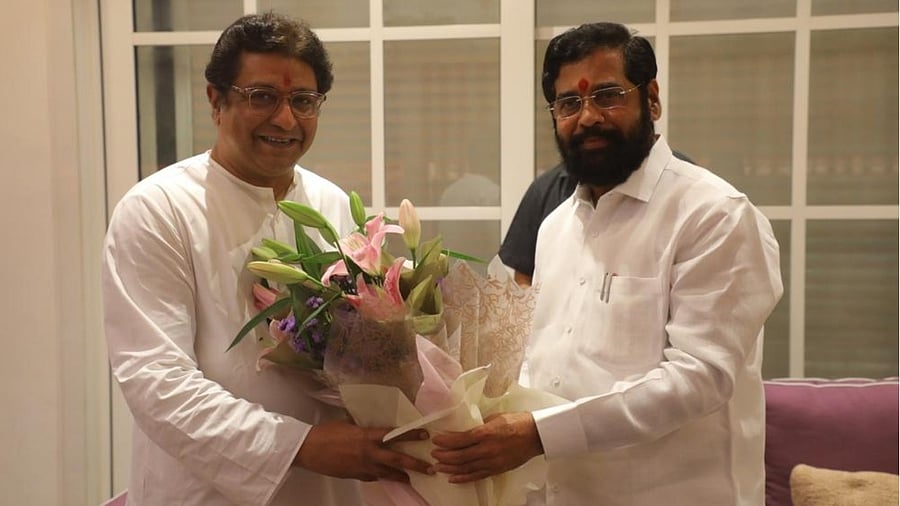 Maharashtra Chief Minister Eknath Shinde met Maharashtra Navnirman Sena (MNS) chief Raj Thackeray. Credit: IANS Photo