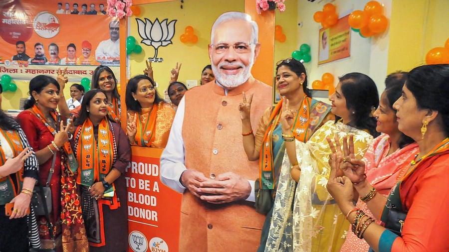 BJP supporters during 'Raktdaan Amrit Mahotsav' blood donatiion campaign, on the occasion of PM Narendra Modi's birthday. Credit: PTI Photo