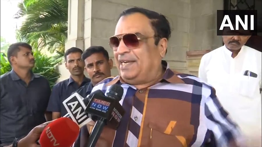 He said pallu was part of former Prime Minister Indira Gandhi's attire and is now also worn by the President of India.Credit: @ANI Screengrab