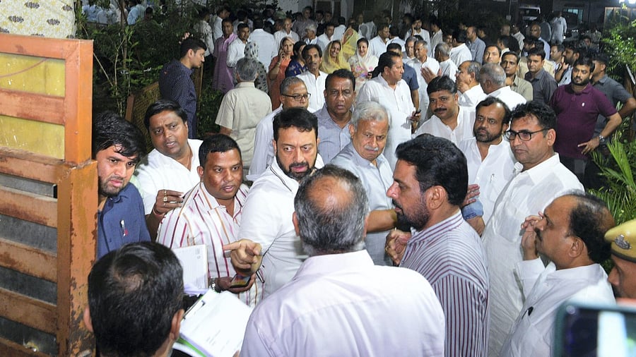 Congress MLAs leave for the residence of Rajasthan Assembly Speaker CP Joshi for a meeting, in Jaipur. Credit: PTI Photo