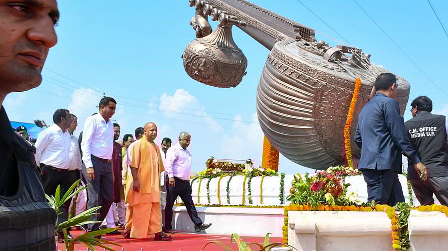 Uttar Pradesh Chief Minister Yogi Adityanath with Union Tourism Minister G Kishan Reddy and others at inauguration of the intersection named 'Lata Mangeshkar Chowk'. Credit: PTI Photo