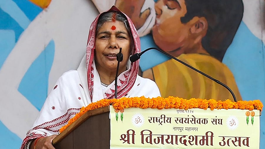 Mountaineer Santosh Yadav addresses during a Vijayadashmi function, in Nagpur, Wednesday, Oct. 5, 2022. Credit: PTI Photo