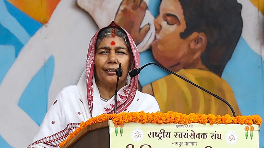 Mountaineer Santosh Yadav addresses a gathering during a Vijayadashmi function in Nagpur. Credit: PTI Photo