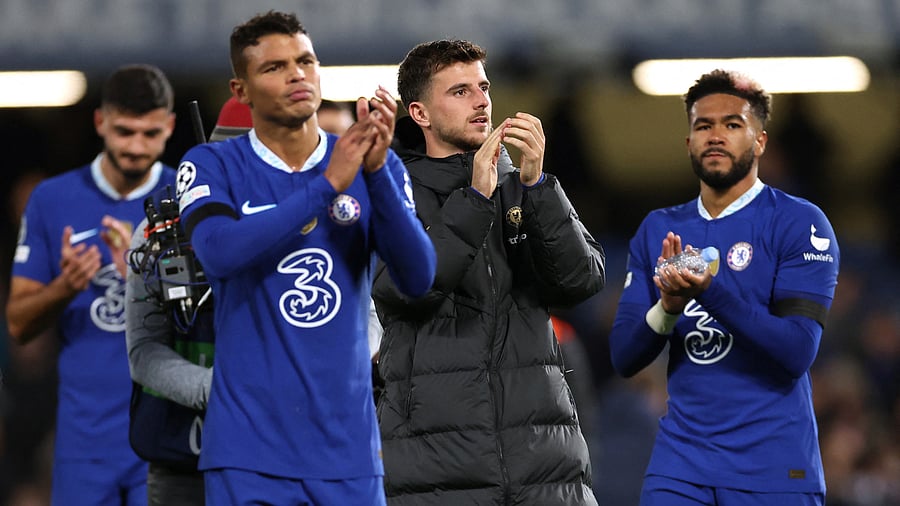 Thiago Silva, Mason Mount and Reece James applaud fans after the match. Credit: Reuters Photo