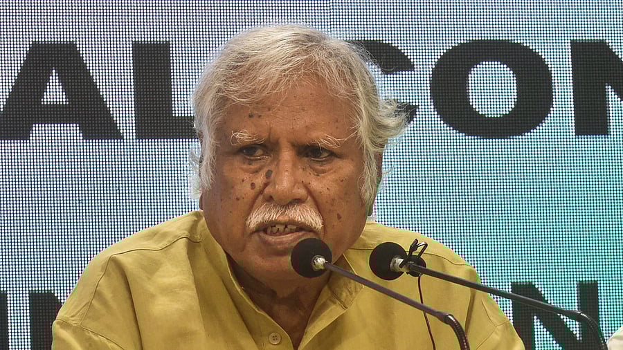 The directive, issued on Tuesday, is seen as an attempt by Madhusudan Mistry-headed Congress CEA to prevent any office bearer from influencing voters. Credit: PTI File Photo