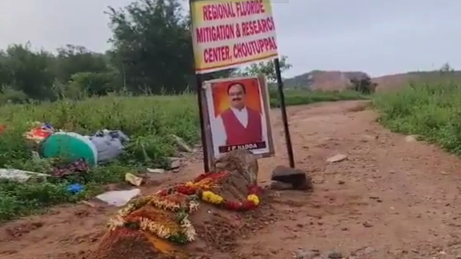 Alleging that it was the handy work of TRS, Union Minister G Kishan Reddy termed it as “despicable politics” of the ruling party of the state. Credit: Twitter/ @HardeepSPuri