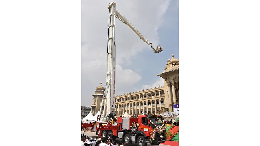 The 90-metre aerial ladder platform. Credit: DH Photo