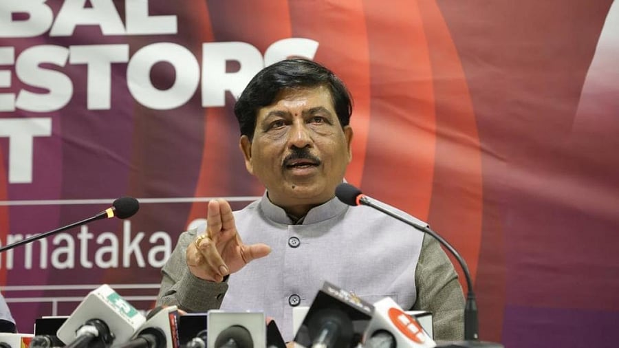 Karnataka Minister for Large & Medium Industries Dr Murugesh R Nirani. Credit: DH Photo