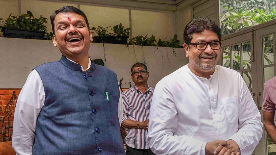 <div class="paragraphs"><p>Maharashtra Chief Minister Devendra Fadnavis (L) and Maharashtra Navnirman Sena (MNS) chief Raj Thackeray. </p></div>