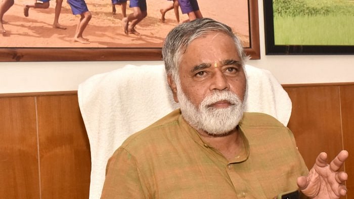 Karnataka Minister B C Nagesh. Credit: DH Photo