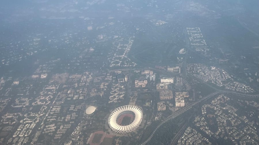 An aerial view of residential buildings shrouded in smog in New Delhi. Credit: Reuters Photo