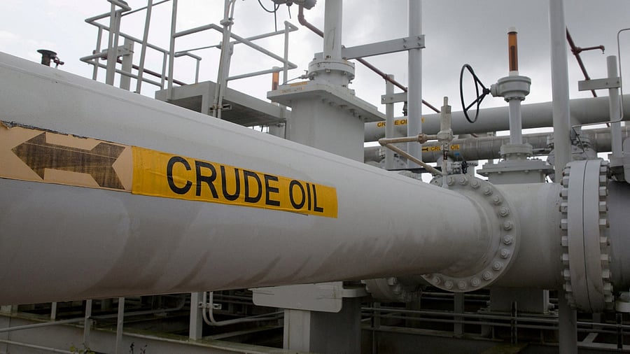 Brent dropped by 1.1 per cent and WTI declined by 1.5 per cent on Wednesday. Credit: Reuters File Photo