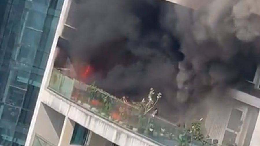 Four fire engines were immediately rushed to the spot, The cause of the fire has not yet been ascertained. Credit: Twitter/@MBTheGuide