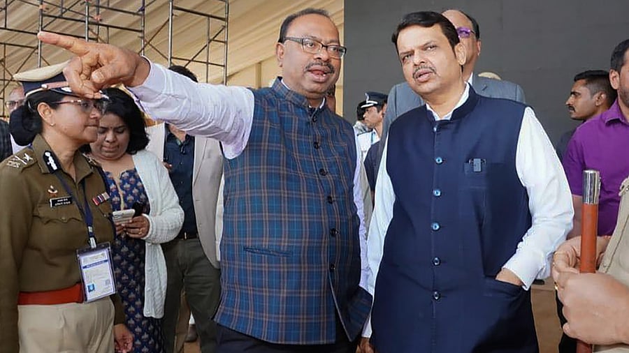 Maharashtra Deputy Chief Minister Devendra Fadnavis with Maharashtra BJP President Chandrashekhar Bawankule. Credit: PTI Photo