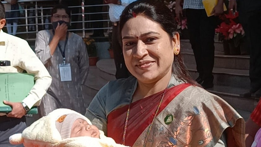 “It is a pride that this is for the first time, he has stepped out of house and that too in a place like Nagpur and Vidhan Bhavan…its a proud moment for me,” she said.  Credit: IANS Photo