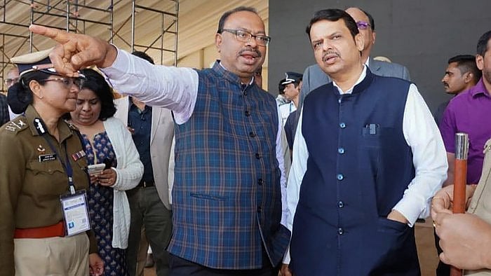 Maharashtra Deputy Chief Minister Devendra Fadnavis with Maharashtra BJP President Chandrashekhar Bawankule. Credit: PTI Photo