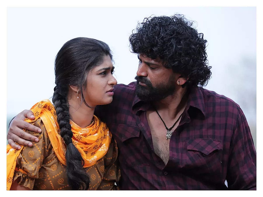 Krishna (Dhananjaya), a bartender, falls in love with Rukmini (Aditi Prabhudeva). Credit: Special arrangement