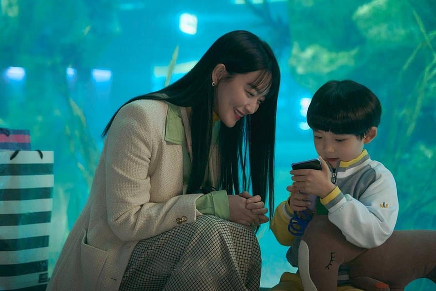 In the series, Shin Min-ah plays a woman who puts a fake smile in front of her son despite battling depression.