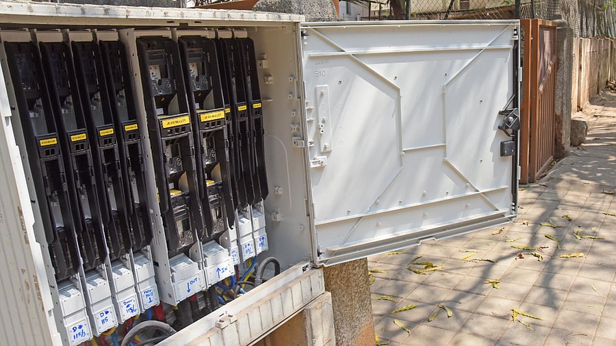 The power theft violations were assessed and booked under section 135 of The Electricity Act, 2003. Credit: DH Photo