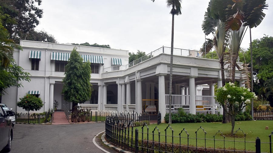The status quo order was passed on an interlocutory application (IA) filed by Dattatreya T Devare and Bangalore Environment Trust in a pending PIL. Credit: DH Photo