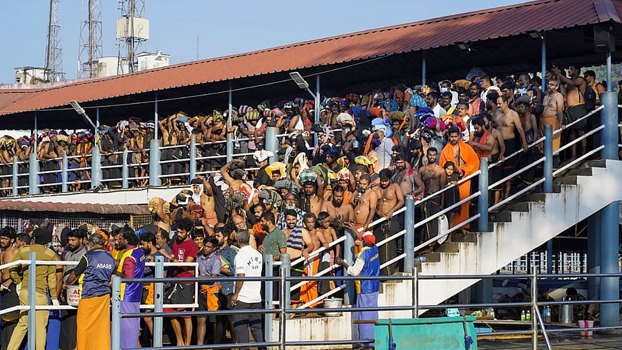 Devotees throng the Sabarimala temple ahead of Makarvilaku Darshan, in Pathanamthitta, Wednesday, Jan. 11, 2023. Credit: PTI File Photo