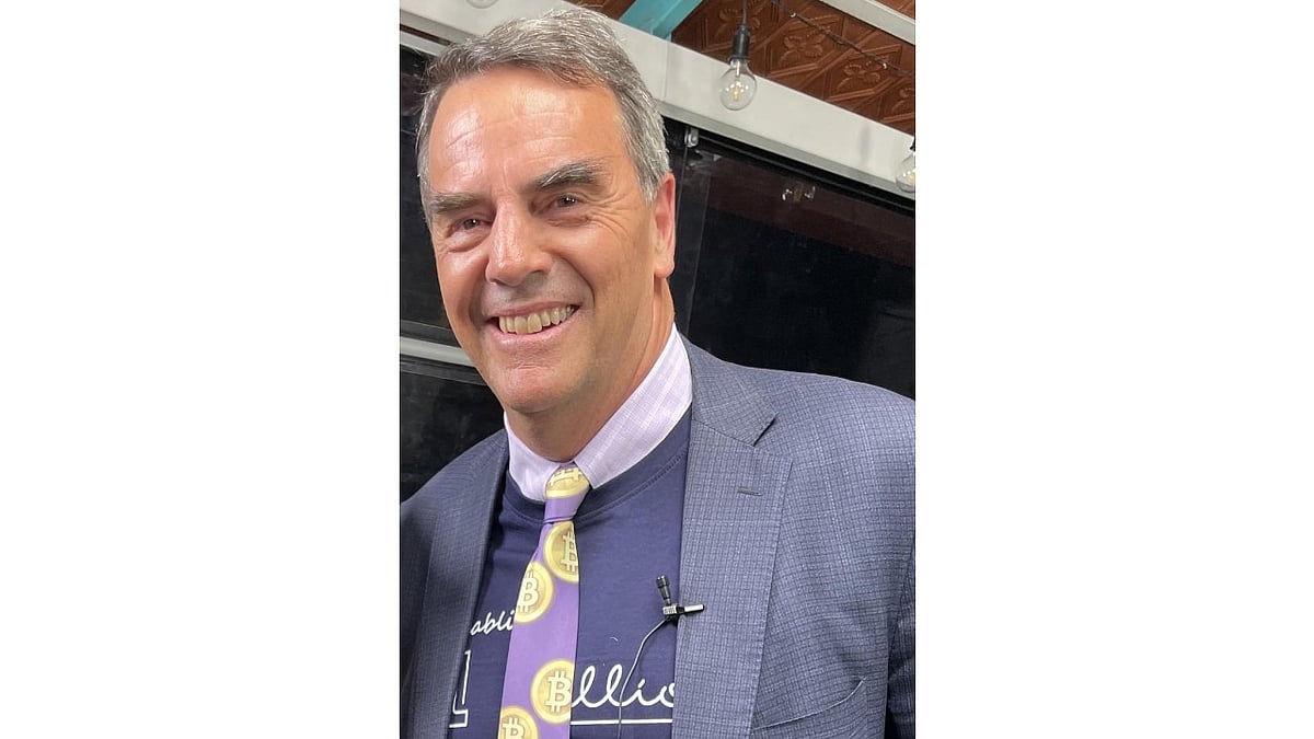 Bet on decentralised currencies: Tim Draper