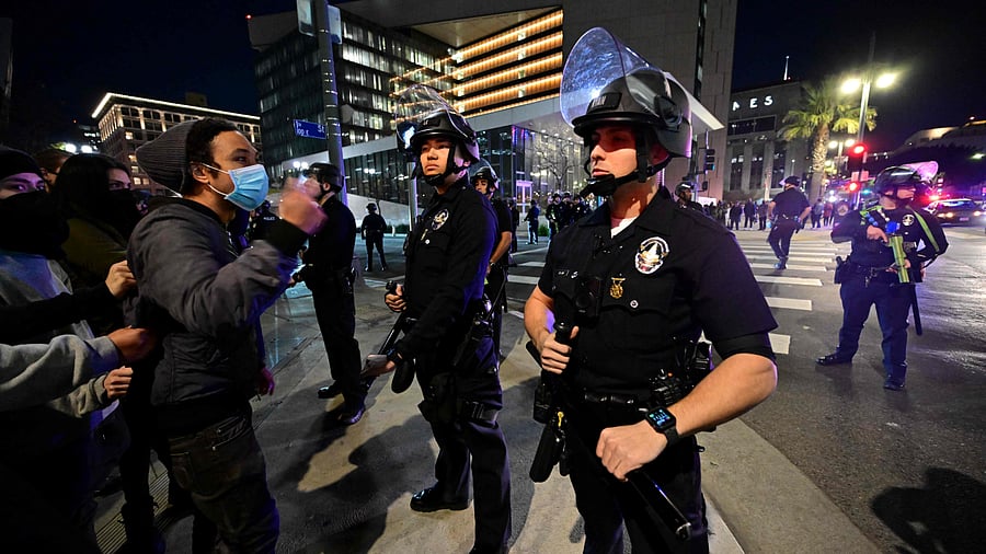 Protesters face off with a line of police officers during rally against the fatal police assault of Tyre Nichols, in Los Angeles, California. Credit: AFP Photo