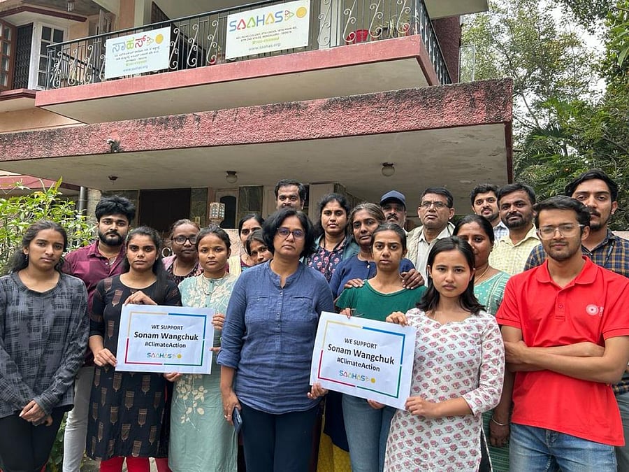 Eighteen members of Saahas, Bengaluru, observed the fast on Monday while others extended support.