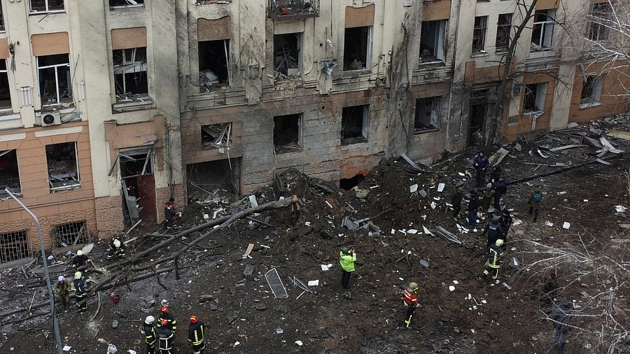 <div class="paragraphs"><p>Rescuers work at the site of a residential building damaged by a Russian missile strike, amid Russia's attack on Ukraine, in central Kharkiv. </p></div>