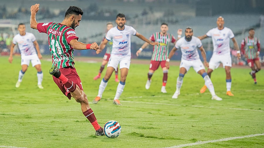 Manvir Singh of ATK Mohun Bagan during match 90 of the Hero Indian Super League 2022 played between ATK Mohun Bagan and Bengaluru FC. Credit: PTI Photo