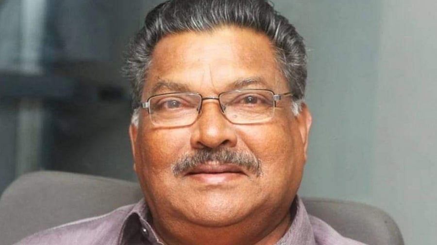 Veteran journalist G Sekharan Nair. Credit: Twitter/@KeralaGovernor