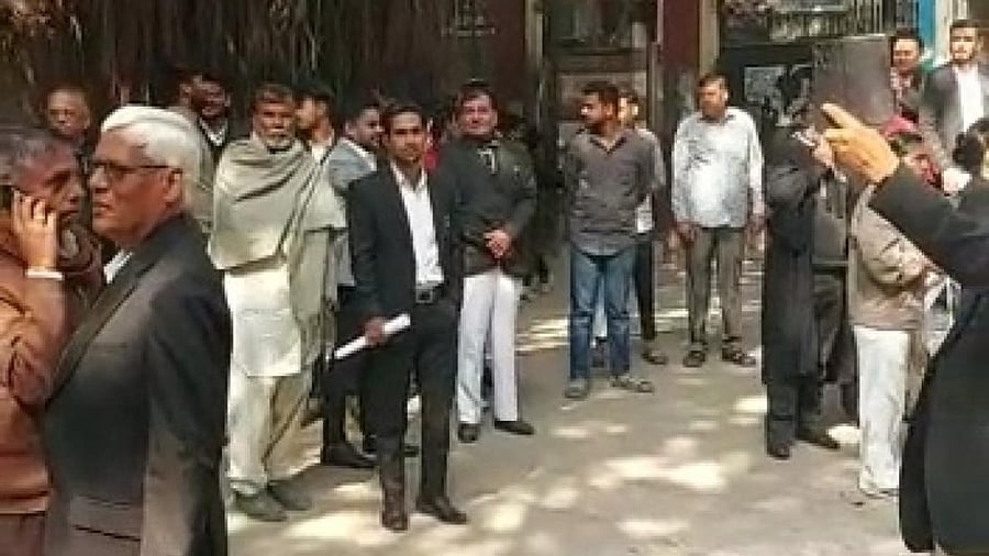 Leopard panic again in Ghaziabad, court closed. Credit: IANS Photo