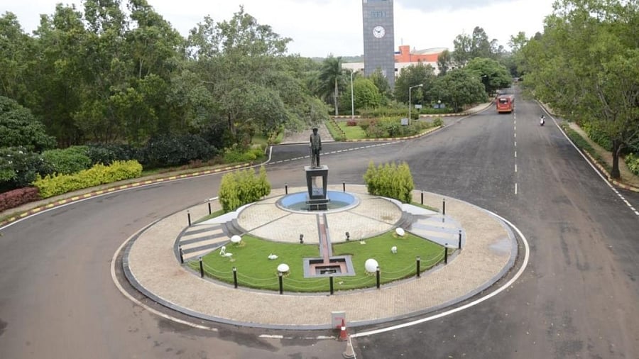 <div class="paragraphs"><p>A photo of the VTU campus. </p></div>