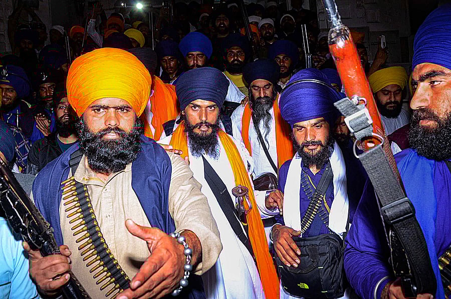 'Waris Punjab De' founder Amritpal Singh visits Golden Temple after the release of his associate Lovepreet Toofan from the Amritsar Central Jail, in Amritsar. Credit: PTI Photo