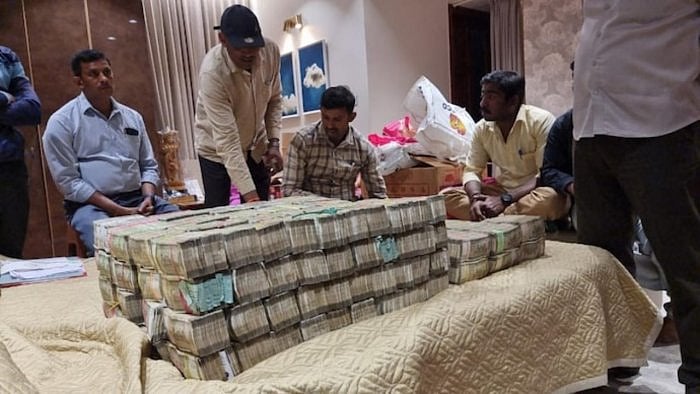 The MLA's son, Prashanth Madal, was earlier caught taking a bribe of Rs 40 lakh. Credit: Twitter/@RituChoudhryINC