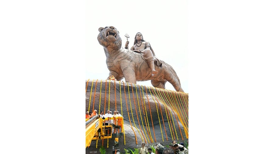 The 108 foot tall Male Mahadeshwara statue. Credit: DH Photo