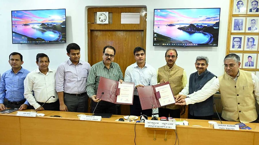 Officials of NFR and RailTel Corporation Limited, after signing the MoU, in Guwahati on Monday. Credit: NFR