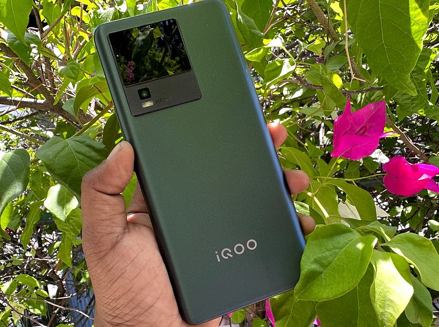 iQOO Neo7. Credit: DH Photo/KVN Rohit