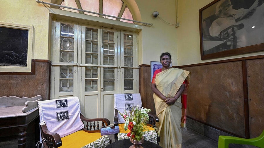 President Droupadi Murmu at 'Jorasanko Thakurbari', the ancestral house of Nobel Laureate Rabindranath Tagore, in Kolkata. Credit: PTI Photo