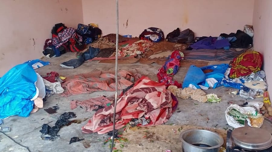 The victims’ room in Medahalli village near Hosakote. Police have arrested the contractor and action will be taken against the building owner for making so many labourers stay in a small room, without any safety measures. Credit: Special Arrangement