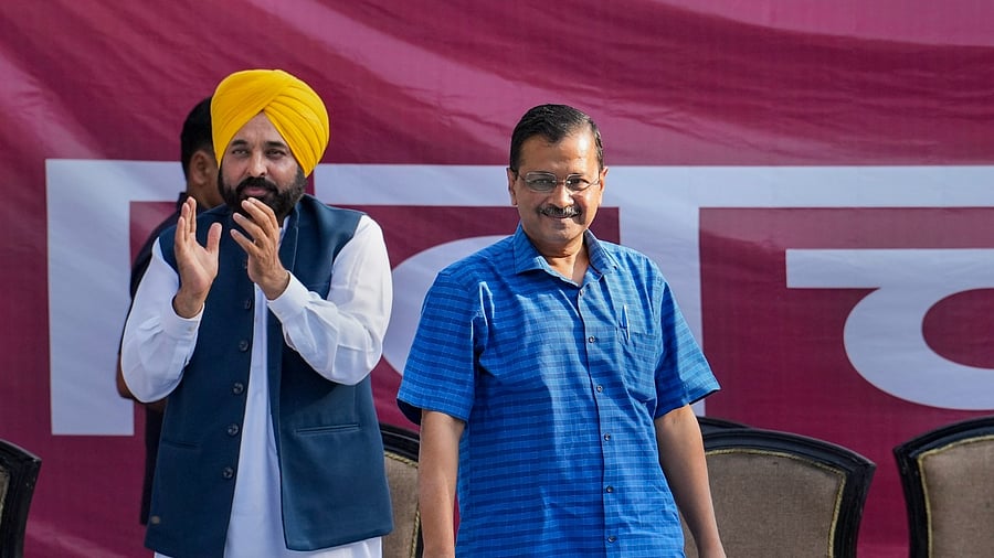 Delhi Chief Minister Arvind Kejriwal and Punjab Chief Minister Bhagwant Mann. Credit: PTI File Photo