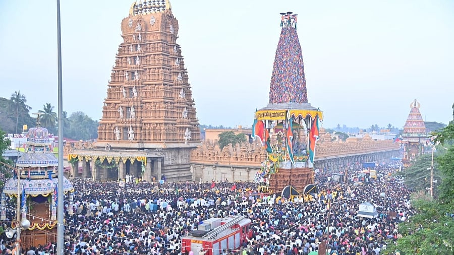 The rathotsava was held during the auspicious meena lagna between 6 am to 6.40 am. Credit: Special Arrangement