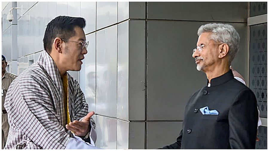 External Affairs Minister S. Jaishankar receives King of Bhutan Jigme Khesar Namgyel Wangchuck, upon the latter's arrival, in New Delhi, Monday, April 3, 2023. Credit: PTI Photo