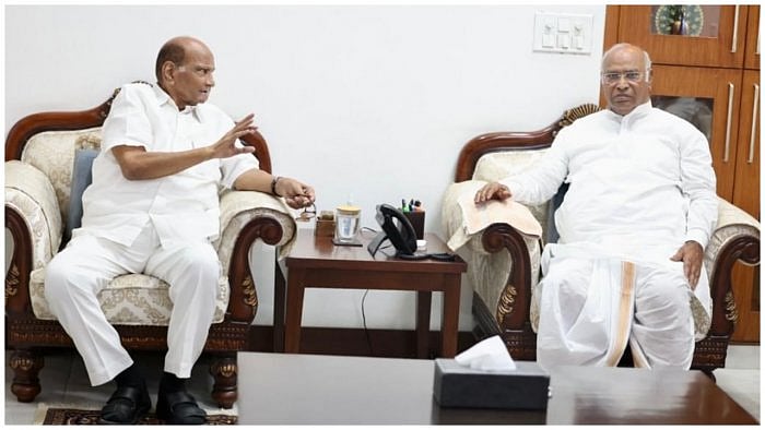 Sharad Pawar met Mallikarjun Kharge on April 13 in a show of Oppn unity. Credit: Special Arrangements