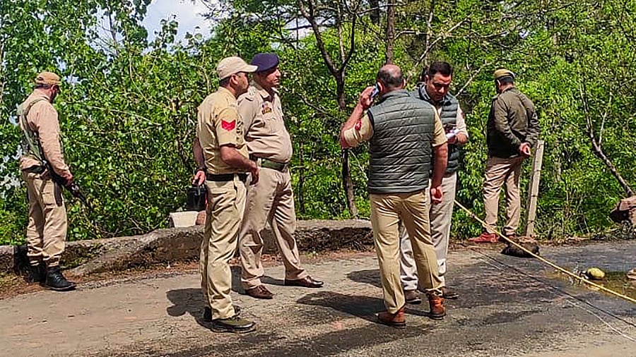 Security personnel during a cordon and search operation after a terror attack in which five Army personnel were killed and another was seriously injured on Thursday, at the Bata-Doriya area in Poonch district, Friday, April 21, 2023. Credit: PTI Photo