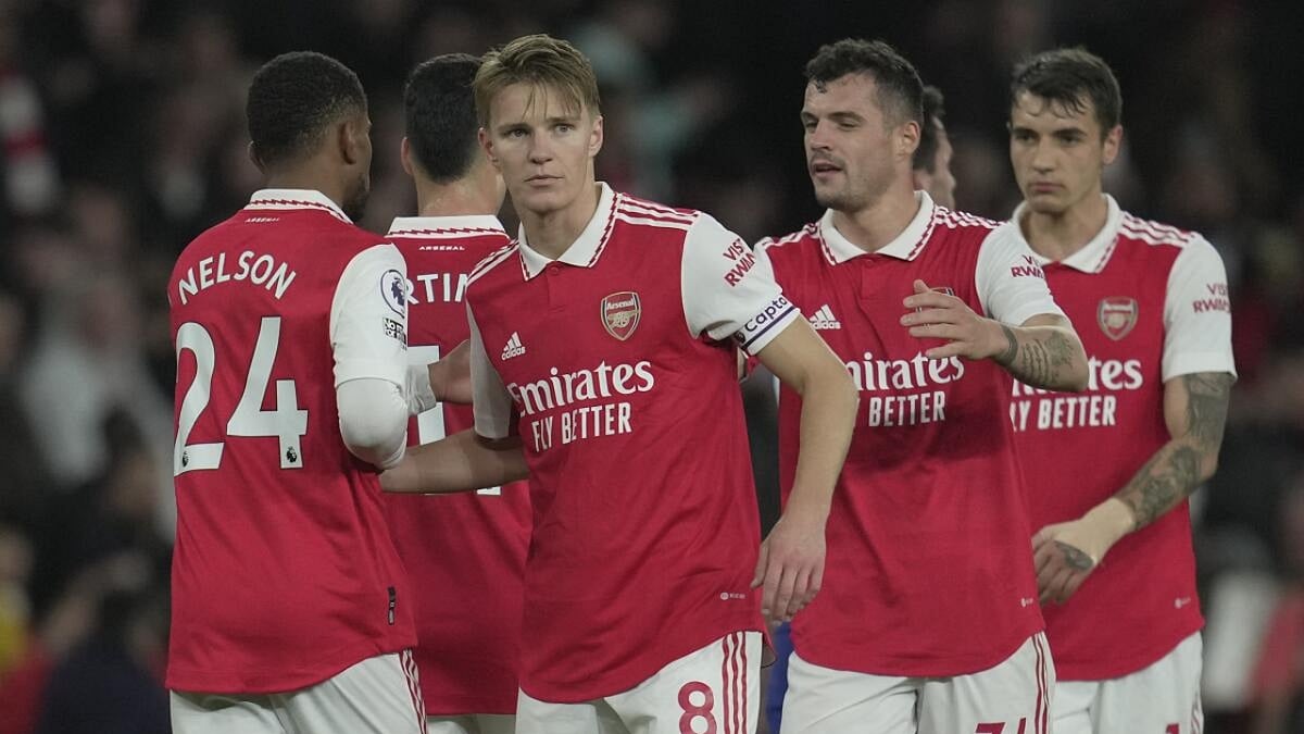 Arsenal return to top of the league with 3-1 win over sorry Chelsea